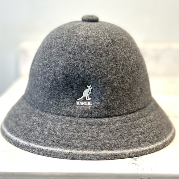 NWOT Kangol Stripe Casual Hat Color Flannel/Off White - Picture 1 of 10